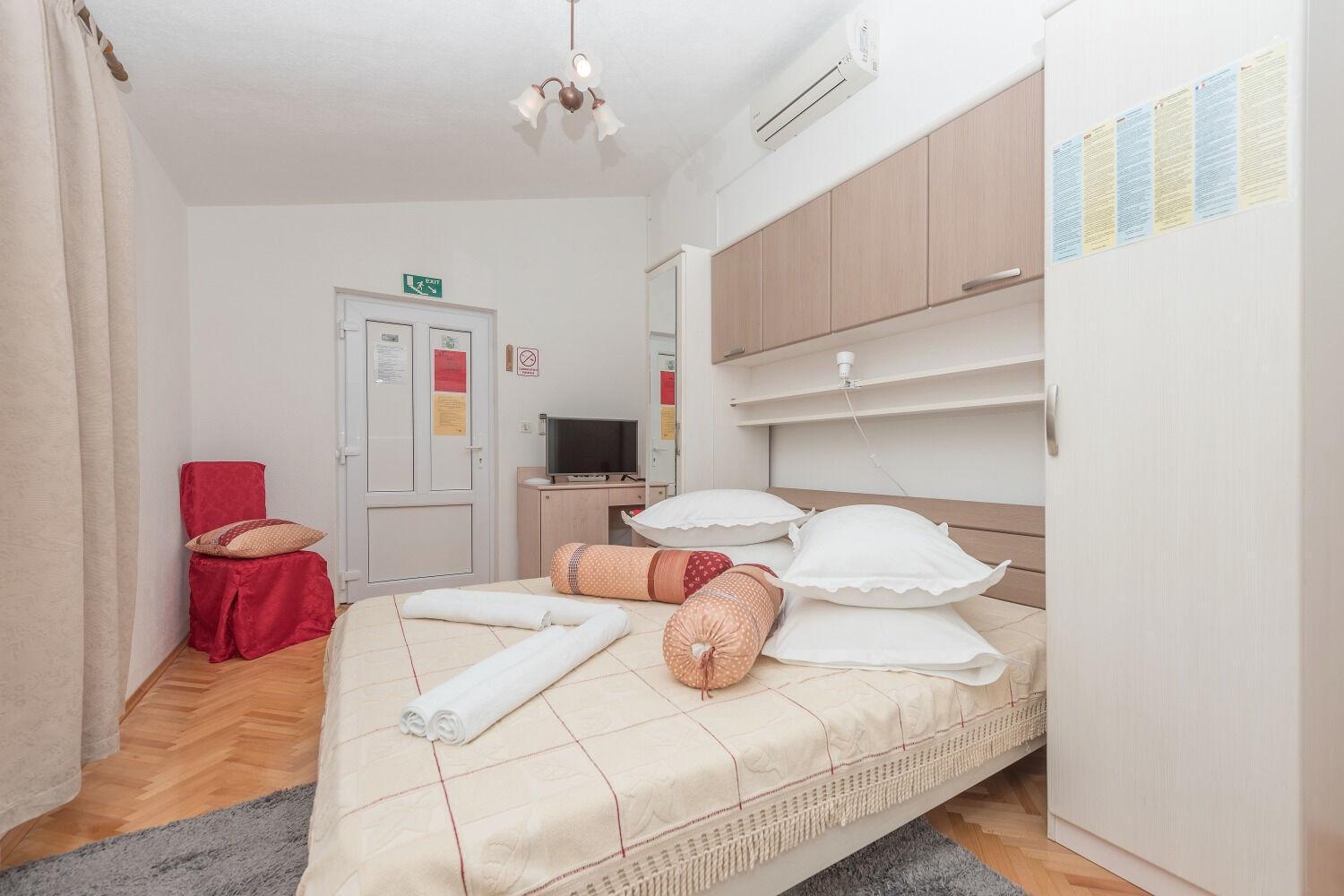 Apps And Room Goran In The Center Makarska Buitenkant foto